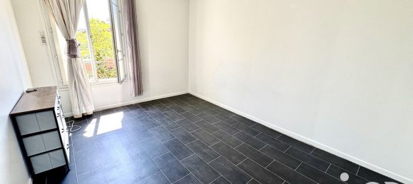 Apartamento de 1 dormitorio en Colombes, France No. 291248 2