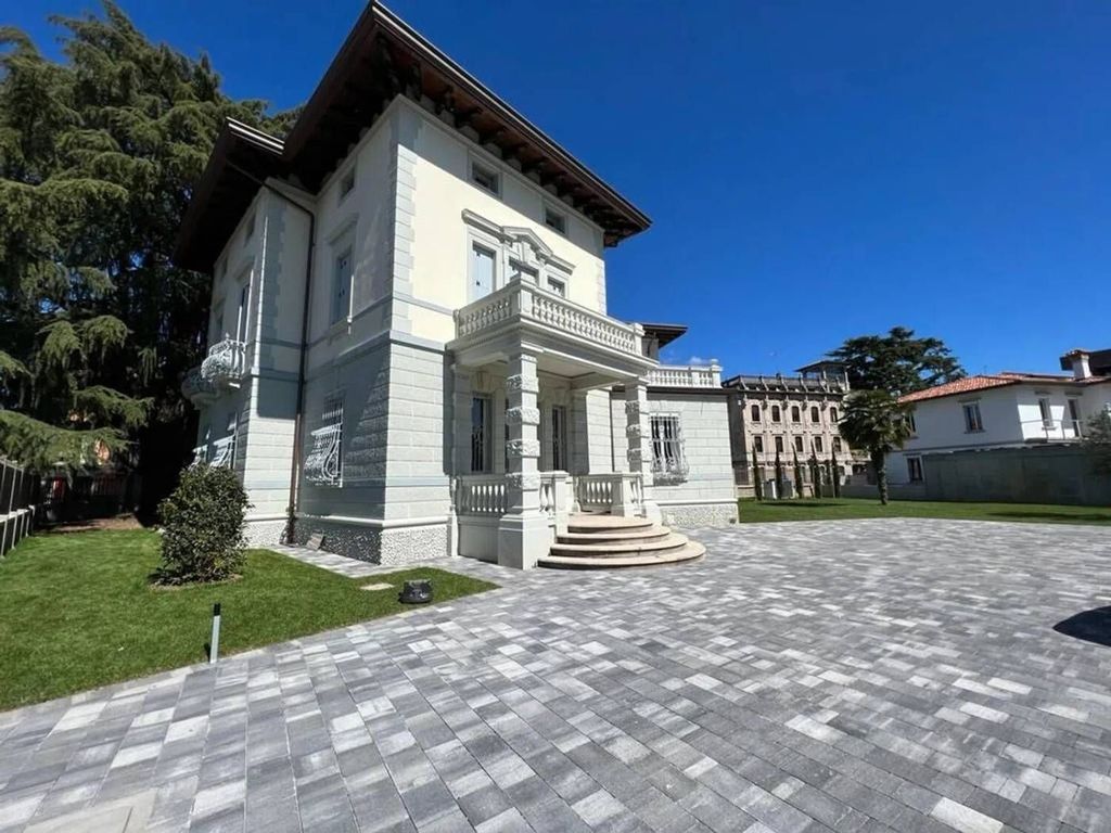 Villa T11 em Udine, Italy N.º 334915