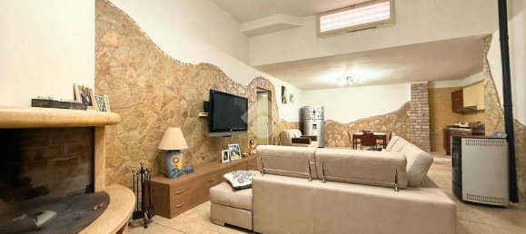 5-salle Appartement à San Severo, Italy No. 11654 33