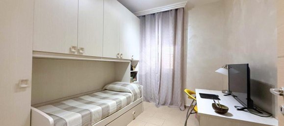 5-salle Appartement à San Severo, Italy No. 11654 20