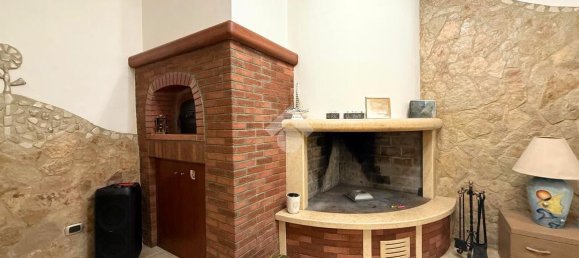 5-salle Appartement à San Severo, Italy No. 11654 32