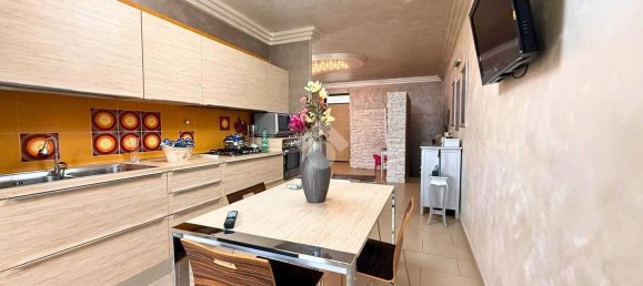 5-salle Appartement à San Severo, Italy No. 11654 11