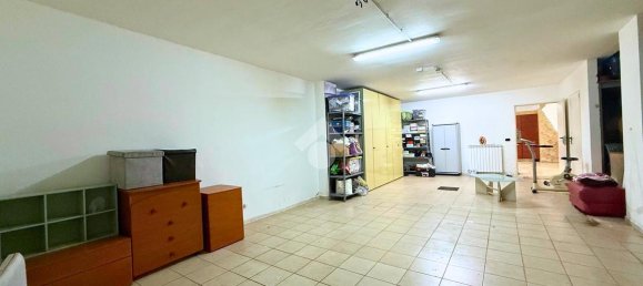 5-salle Appartement à San Severo, Italy No. 11654 41