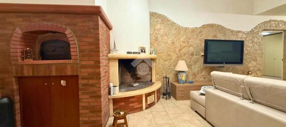 5-salle Appartement à San Severo, Italy No. 11654 31