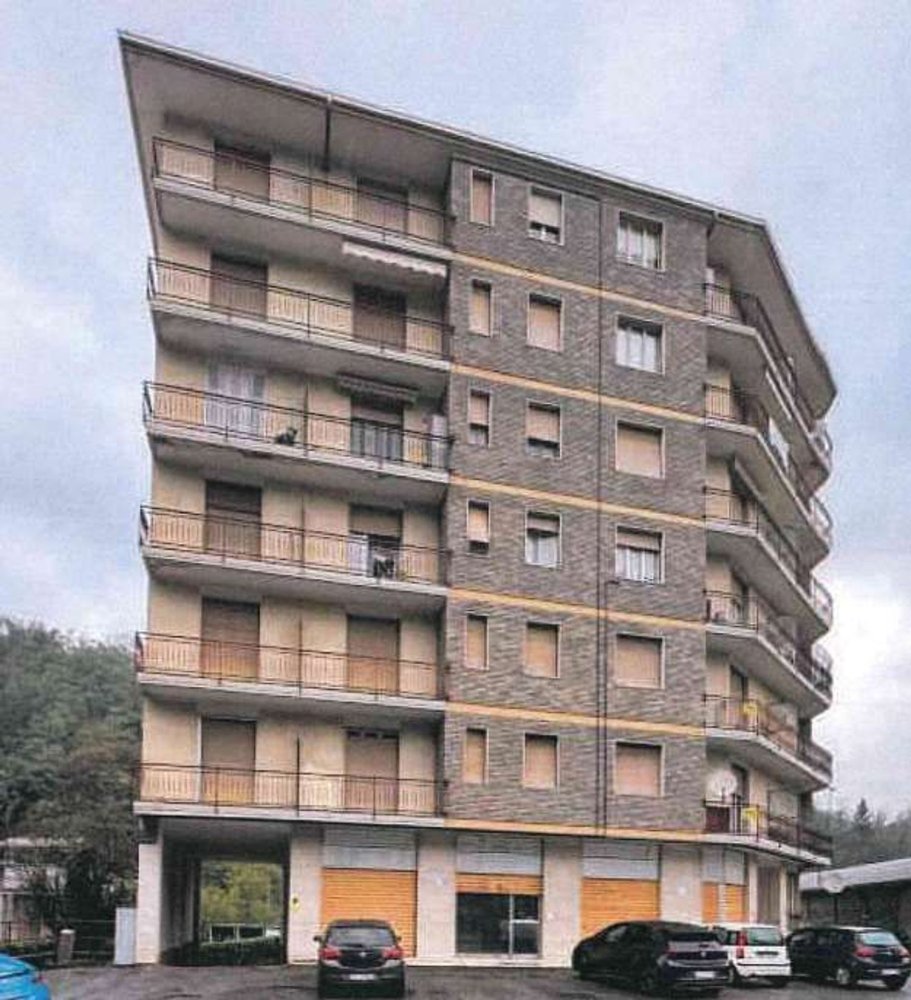 135m² Commercial property in Valduggia, Italy No. 363083