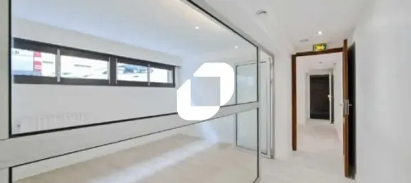859m² Office in Paris, France No. 302370 14