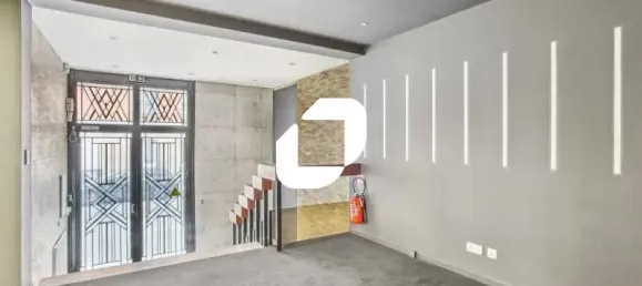 859m² Office in Paris, France No. 302370 2