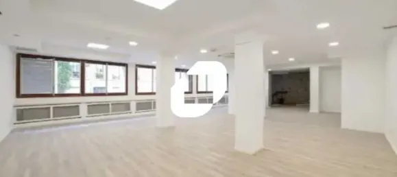 859m² Office in Paris, France No. 302370 11