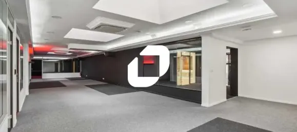 859m² Office in Paris, France No. 302370 5