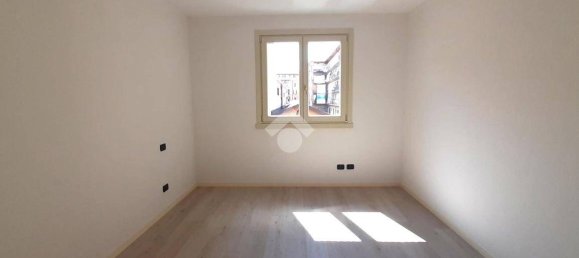 2 Schlafzimmer Wohnung in Bergamo, Italy, Nr. 310221 7