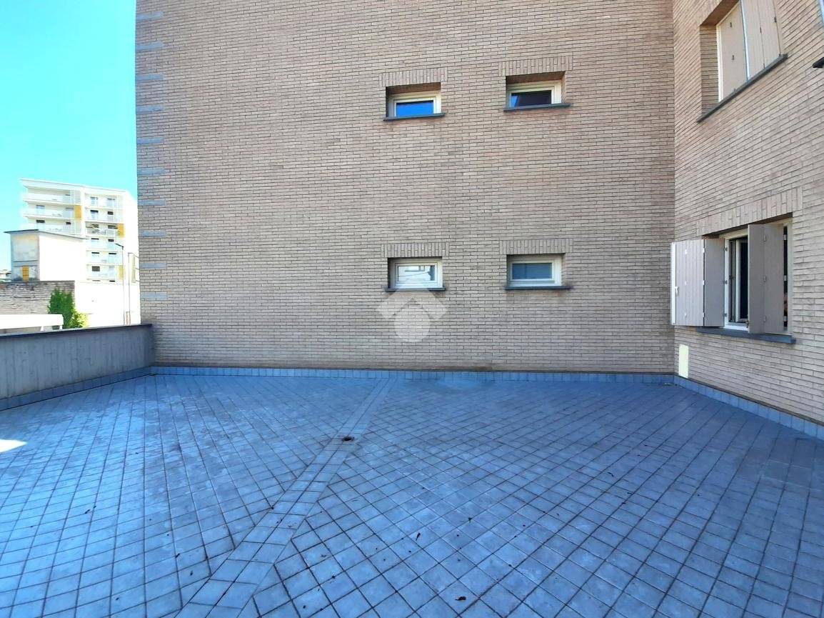 2 Schlafzimmer Wohnung in Bergamo, Italy, Nr. 310221