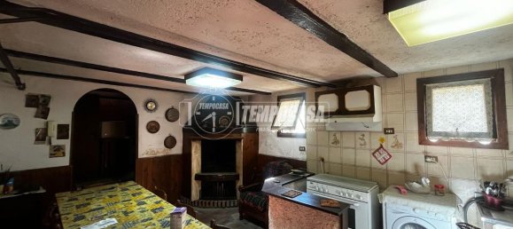 Квартира с 4 комнатами в Рим, Италия № 32109 18