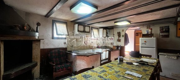 Квартира с 4 комнатами в Рим, Италия № 32109 19