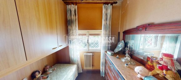 Квартира с 4 комнатами в Рим, Италия № 32109 12