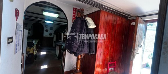 Квартира с 4 комнатами в Рим, Италия № 32109 21