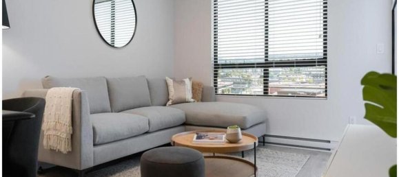 2 bedrooms Condo in British Columbia, Canada No. 244 4