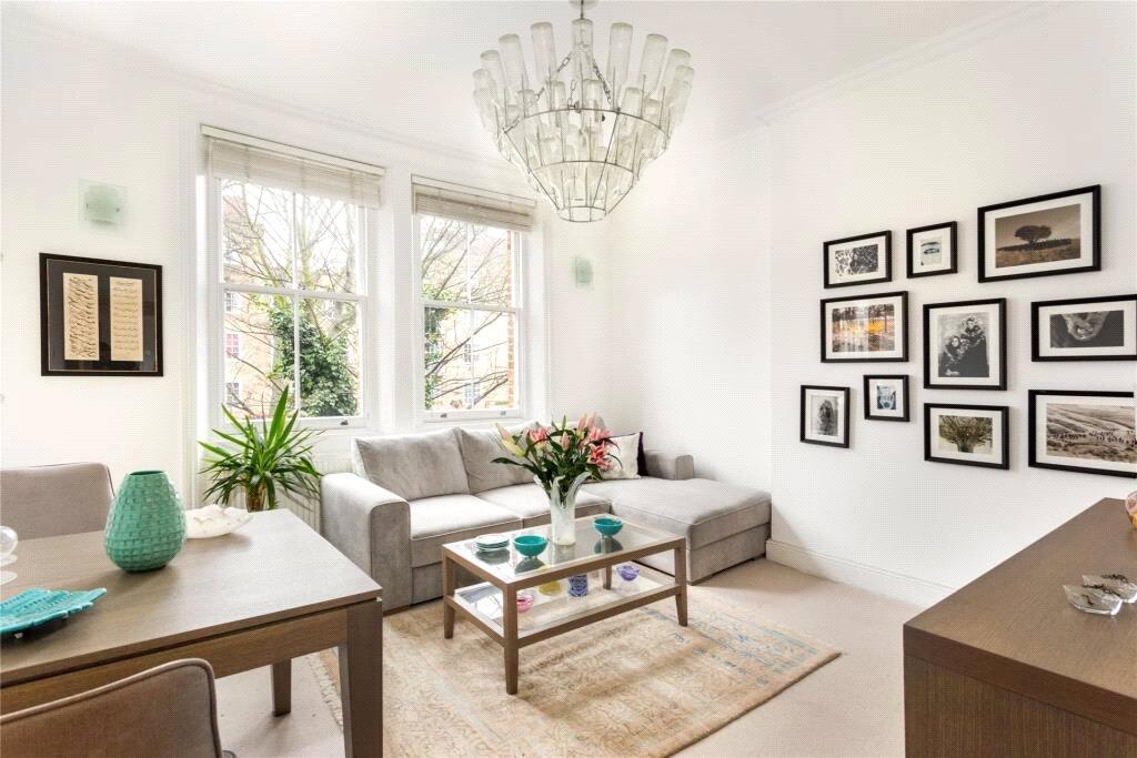 2 bedrooms Apartment in London, United Kingdom No. 3710