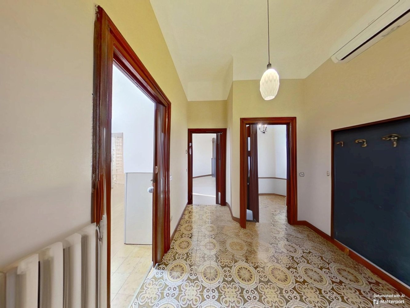 3غرفة شقة في Monza, Italy رقم 23019