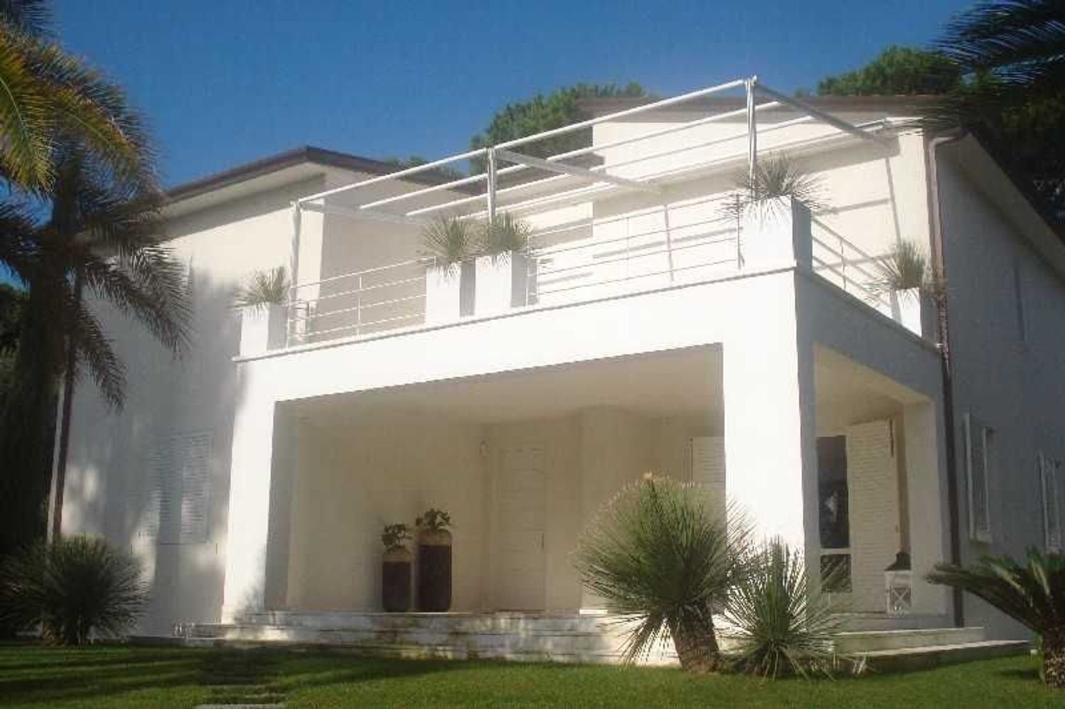 12 rooms Villa in Forte dei Marmi, Italy No. 107405