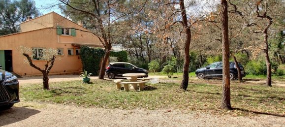 3 bedrooms House in Fuveau, France No. 277213 12