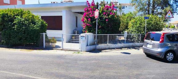 3 bedrooms Commercial property in Strovolos, Cyprus No. 20759 3