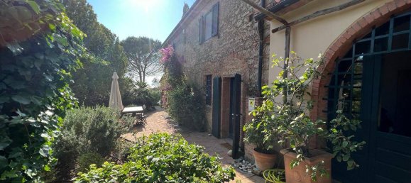 3 bedrooms House in Guardistallo, Italy No. 121168 8