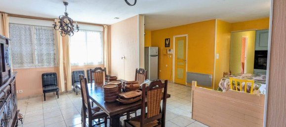 Villa de 3 dormitorios en Calvados, France No. 358158 4