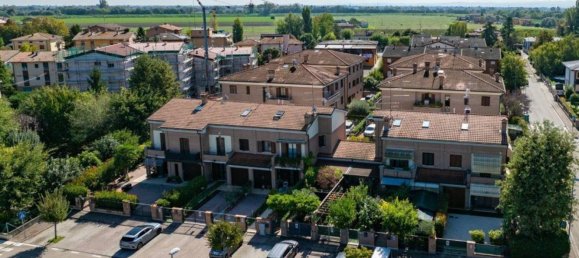 4 rooms House in Bomporto, Italy No. 290505 6