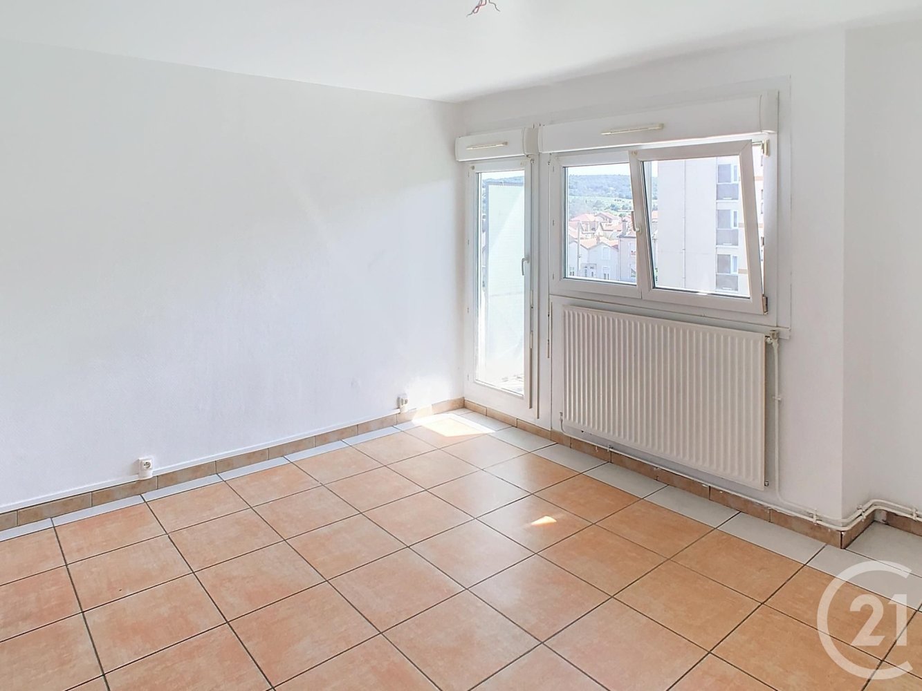 Apartamento de 2 dormitorios en Champigneulles, France No. 256280