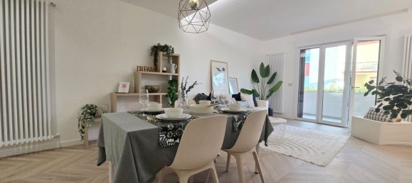 4 chambres Appartement à Udine, Italy No. 380244 3