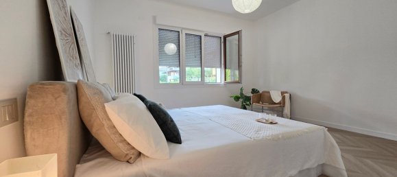 4 chambres Appartement à Udine, Italy No. 380244 16