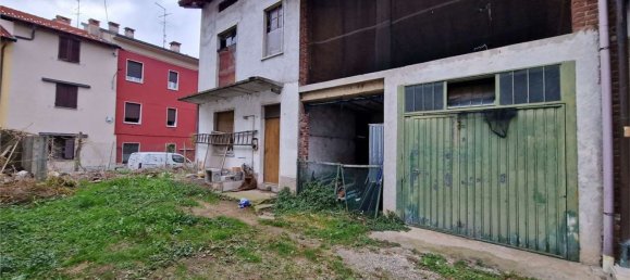 8 rooms House in Cirimido, Italy No. 313801 3