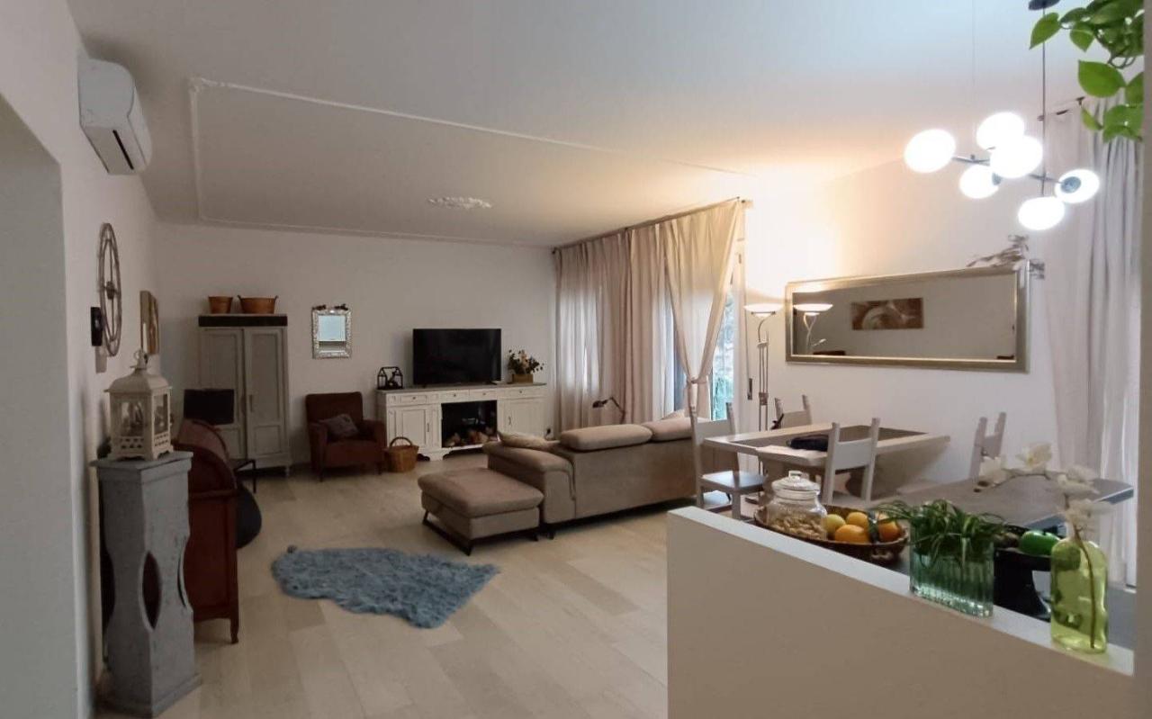 Villa de 5 divisões em Modena, Italy N.º 36806