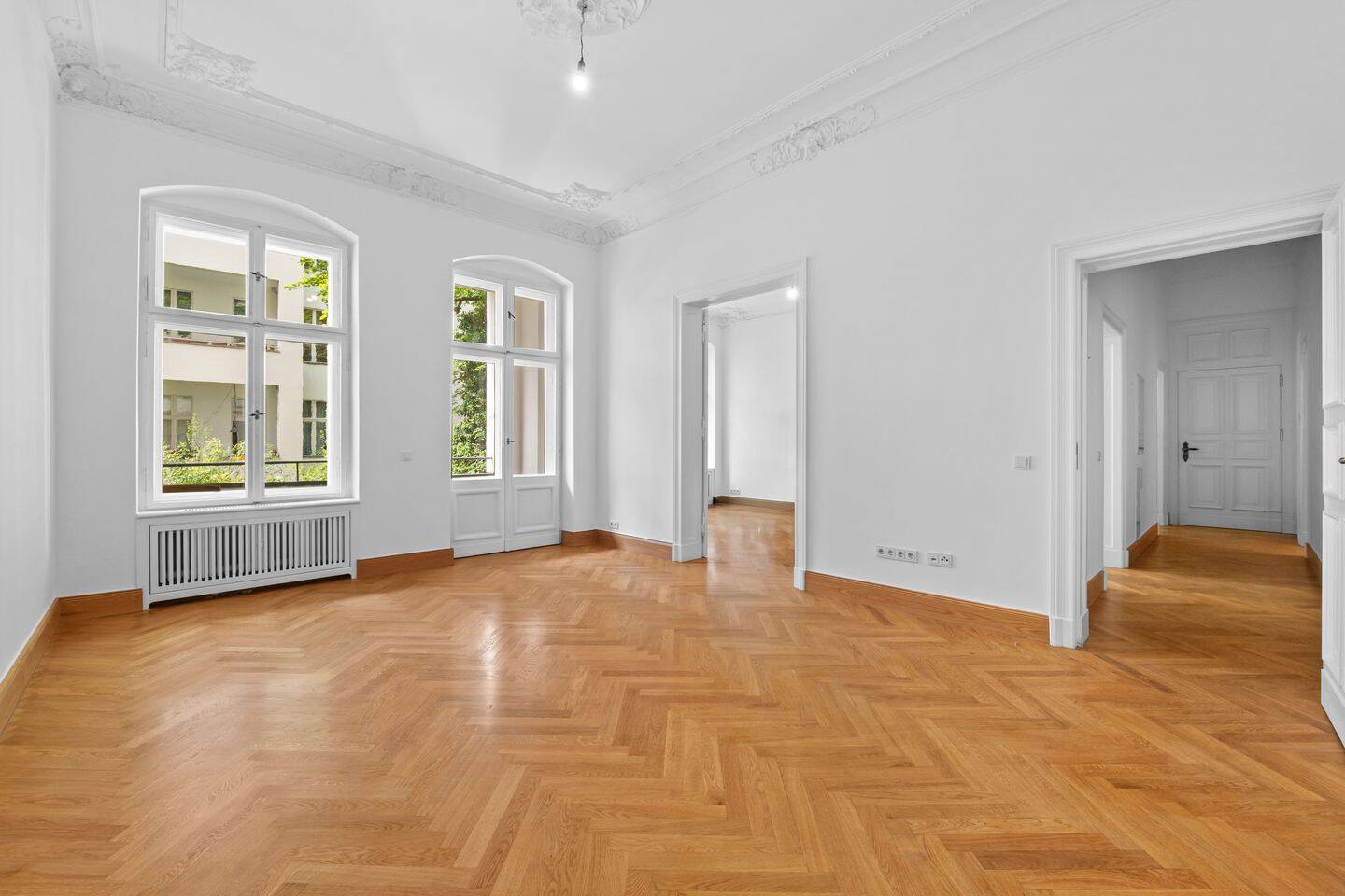 5 rooms Apartment in Charlottenburg, Germany No. 291247