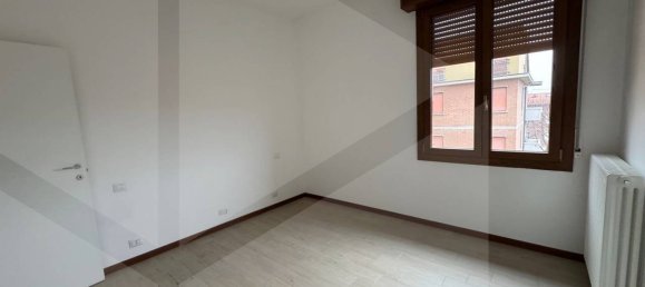 Квартира с 3 спальнями в Сассуоло, Италия № 29395 18