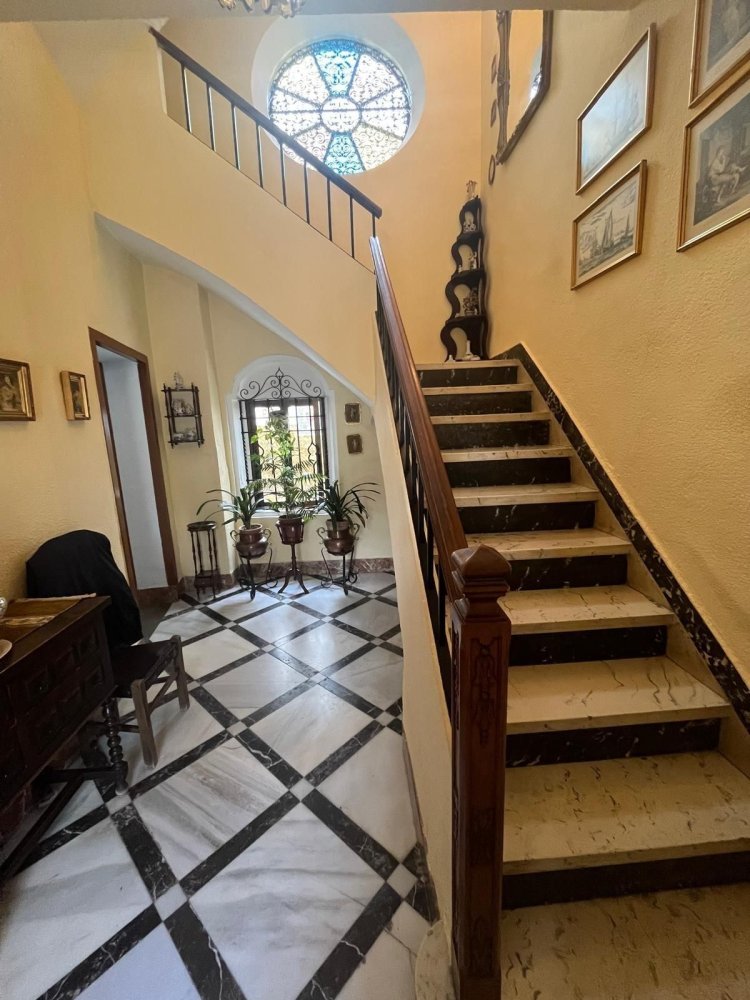 6 bedrooms House in Cordoba, Spain No. 215092