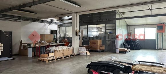 Gewerbliche Immobilie in Laterina Pergine Valdarno, Italy 515m², Nr. 358273 20