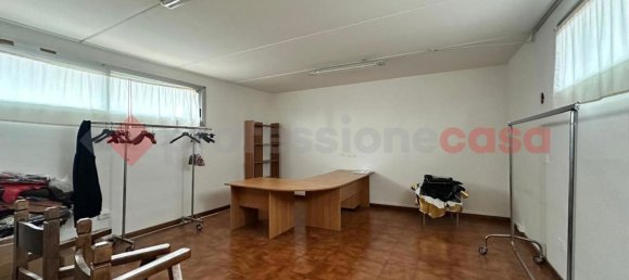 Gewerbliche Immobilie in Laterina Pergine Valdarno, Italy 515m², Nr. 358273 28