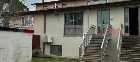 Gewerbliche Immobilie in Laterina Pergine Valdarno, Italy 515m², Nr. 358273 34