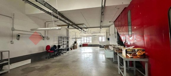 Gewerbliche Immobilie in Laterina Pergine Valdarno, Italy 515m², Nr. 358273 4