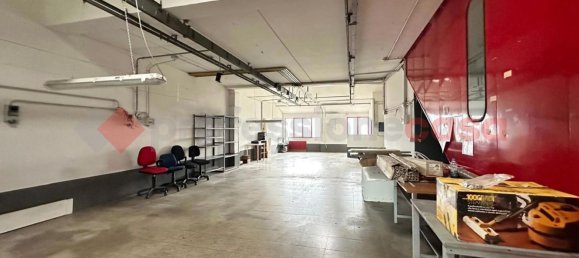 Gewerbliche Immobilie in Laterina Pergine Valdarno, Italy 515m², Nr. 358273 3