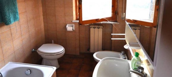 3 bedrooms Apartment in Montepulciano, Italy No. 60942 2