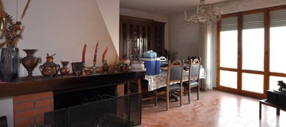 3 bedrooms Apartment in Montepulciano, Italy No. 60942 4