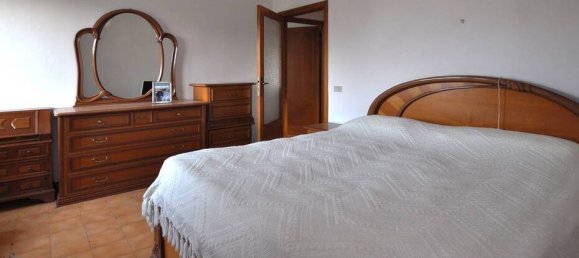 3 bedrooms Apartment in Montepulciano, Italy No. 60942 11