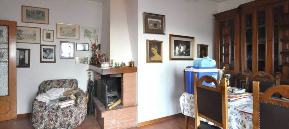 3 bedrooms Apartment in Montepulciano, Italy No. 60942 3