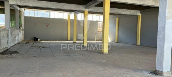 Склад 2550м² в Лориш, Португалия № 160913 5