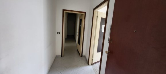 Квартира с 5 спальнями в Виджевано, Италия № 360862 4