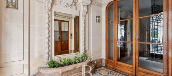 2 bedrooms Apartment in Paris, France No. 348876 9