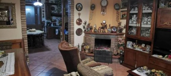 7 rooms House in Terricciola, Italy No. 23546 2