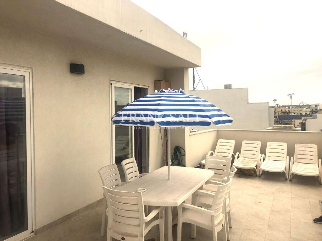 2 غرف نوم بانتهاوس في Pieta, Malta رقم 9943